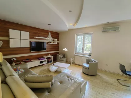 Makenzijeva | 4zida.rs