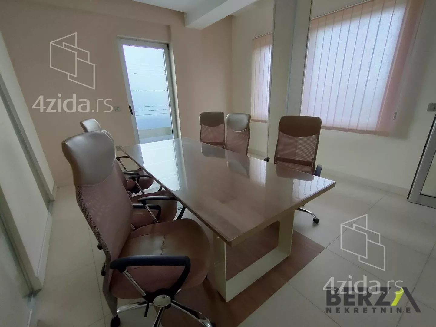 Poslovni prostor | 4zida