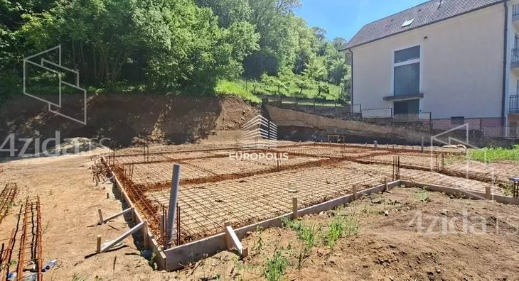 Građevinsko zemljište | 4zida