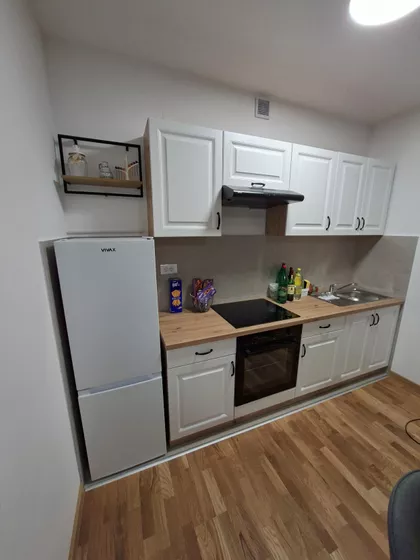 Stari Banovci | 4zida.rs