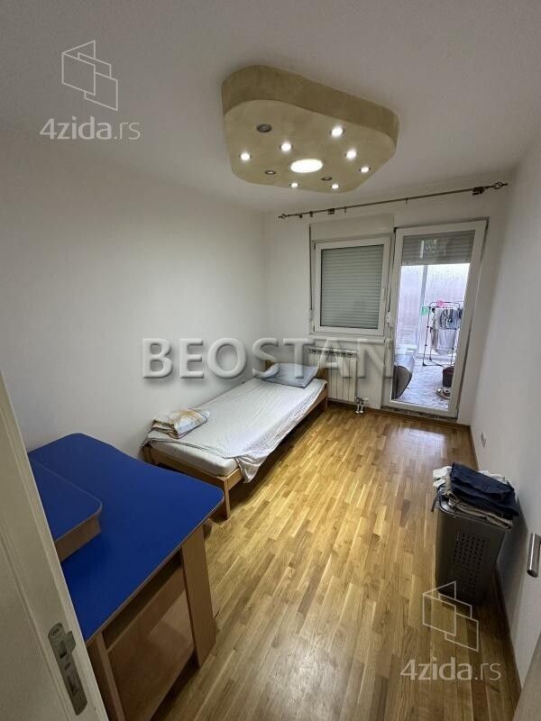 Stan – Beograd - Više