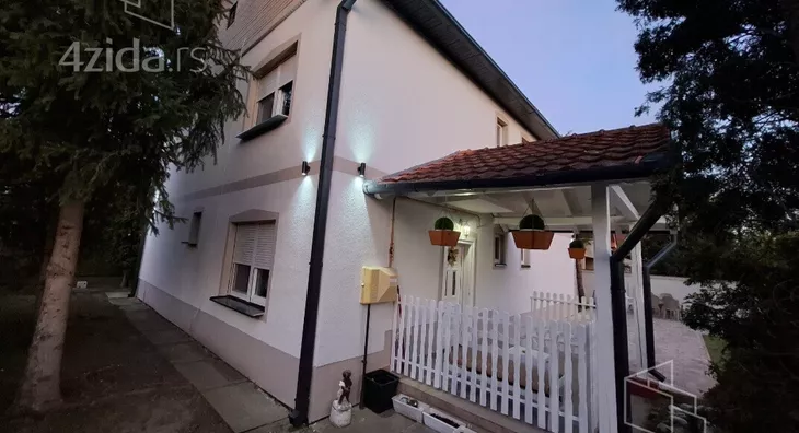 3-etažna kuća | 4zida