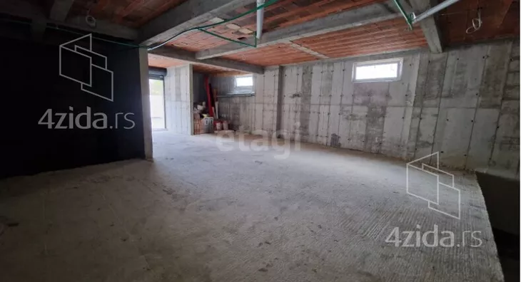 Poslovni prostor | 4zida