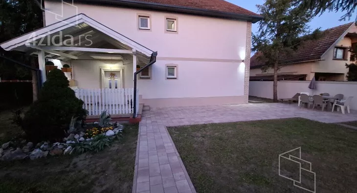 3-etažna kuća | 4zida