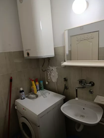 Učitelj Tasina 2 | 4zida.rs
