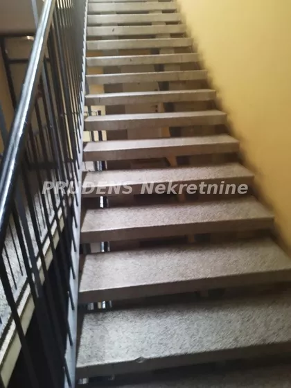 Surčin (mesto) | 4zida.rs