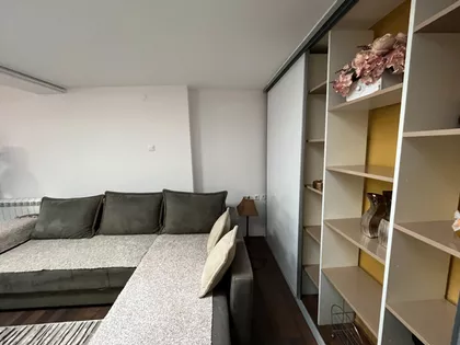 Učitelj Tasina | 4zida.rs