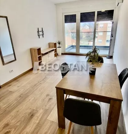 Cara Dusana | 4zida.rs