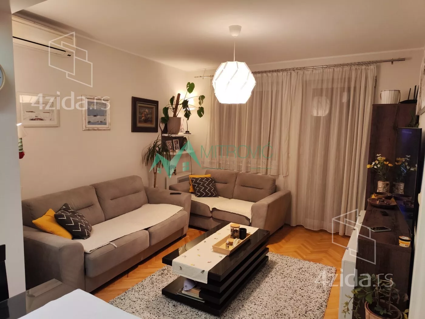 Dvoiposoban stan | 4zida