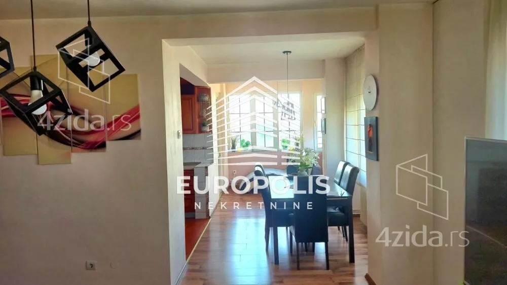 Dvoiposoban stan | 4zida