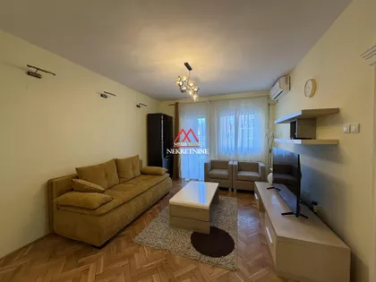 Jovana Subotića | 4zida.rs