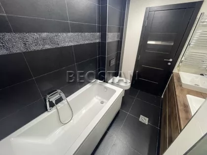 Knicaninova | 4zida.rs