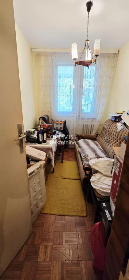 Prvomajska | 4zida.rs