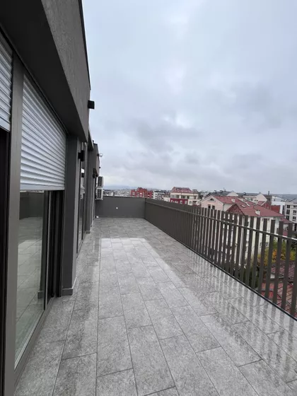 Karađorđeva 43 | 4zida.rs