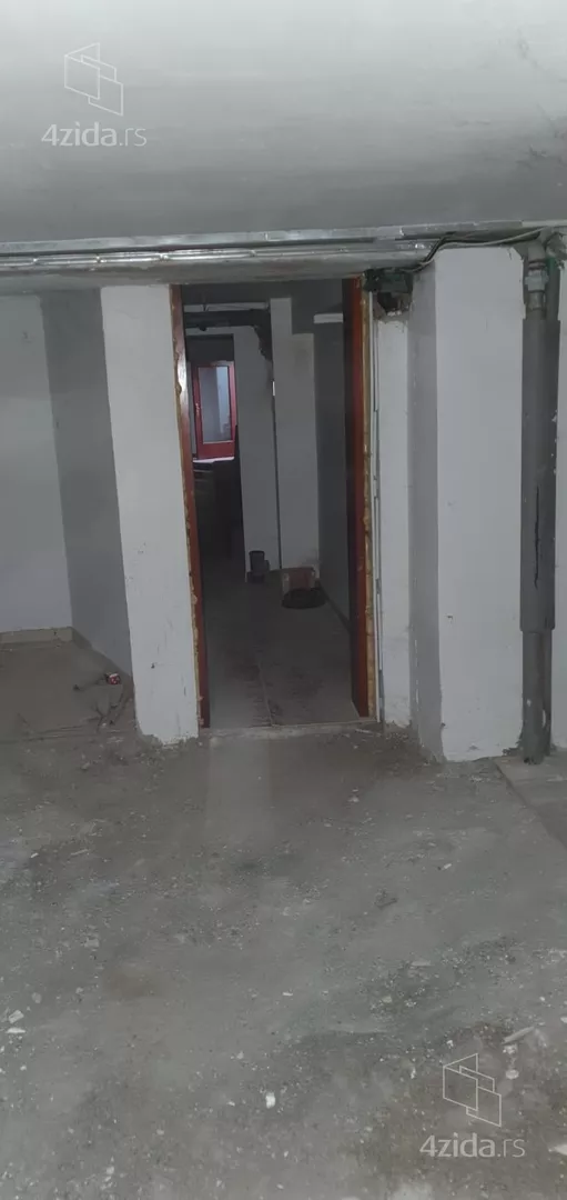 Lokal | 4zida