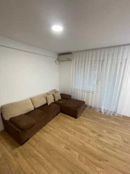 Cetinjska | 4zida.rs