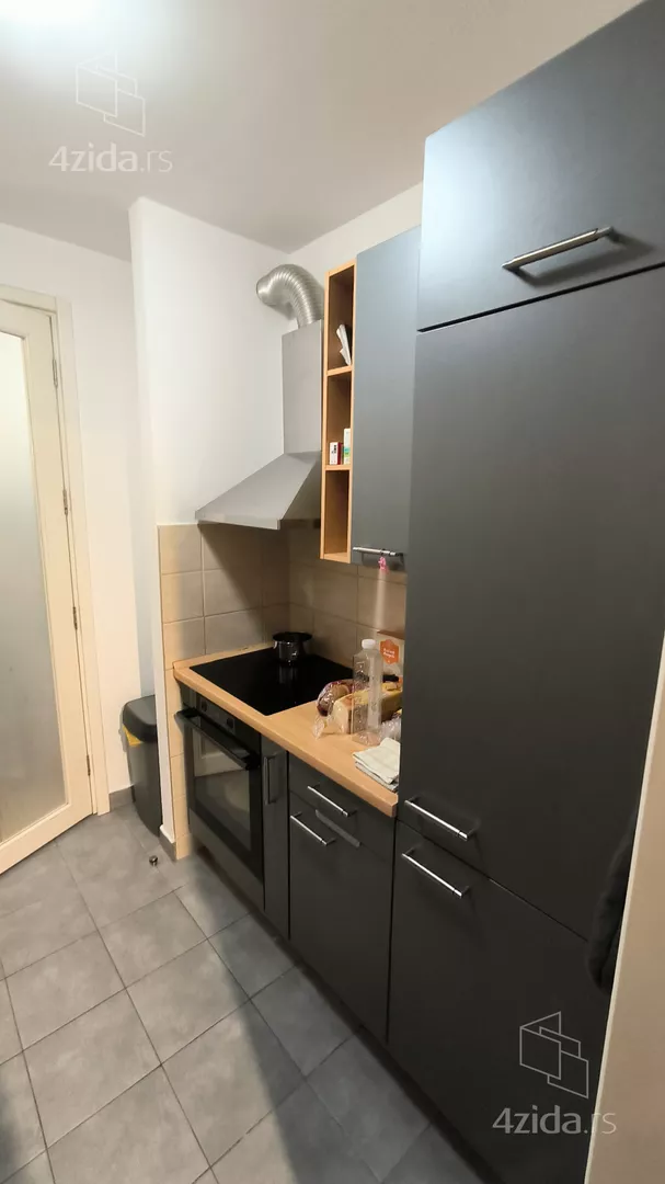 Četvoroiposoban stan | 4zida