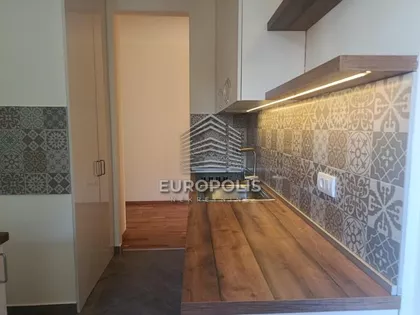 Vukov Spomenik | 4zida.rs