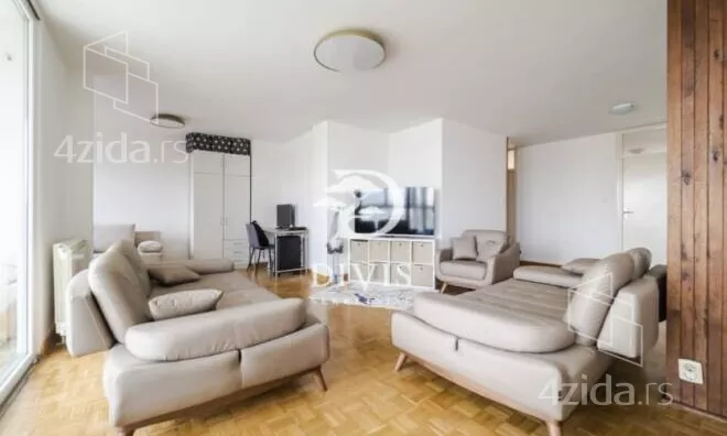 Četvoroiposoban stan | 4zida