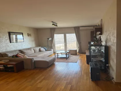 Petra Konjovića 14 | 4zida.rs