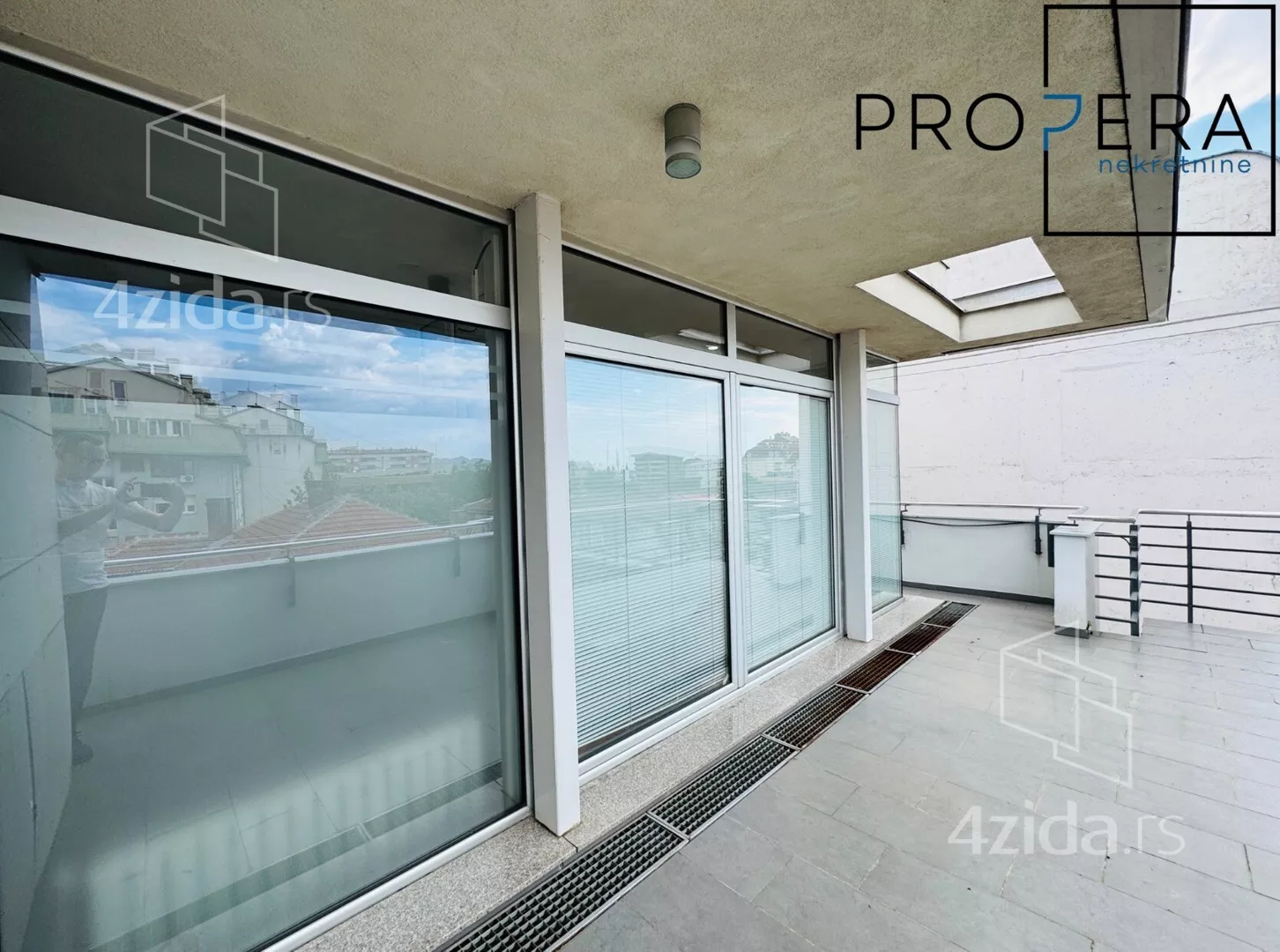Poslovni prostor | 4zida