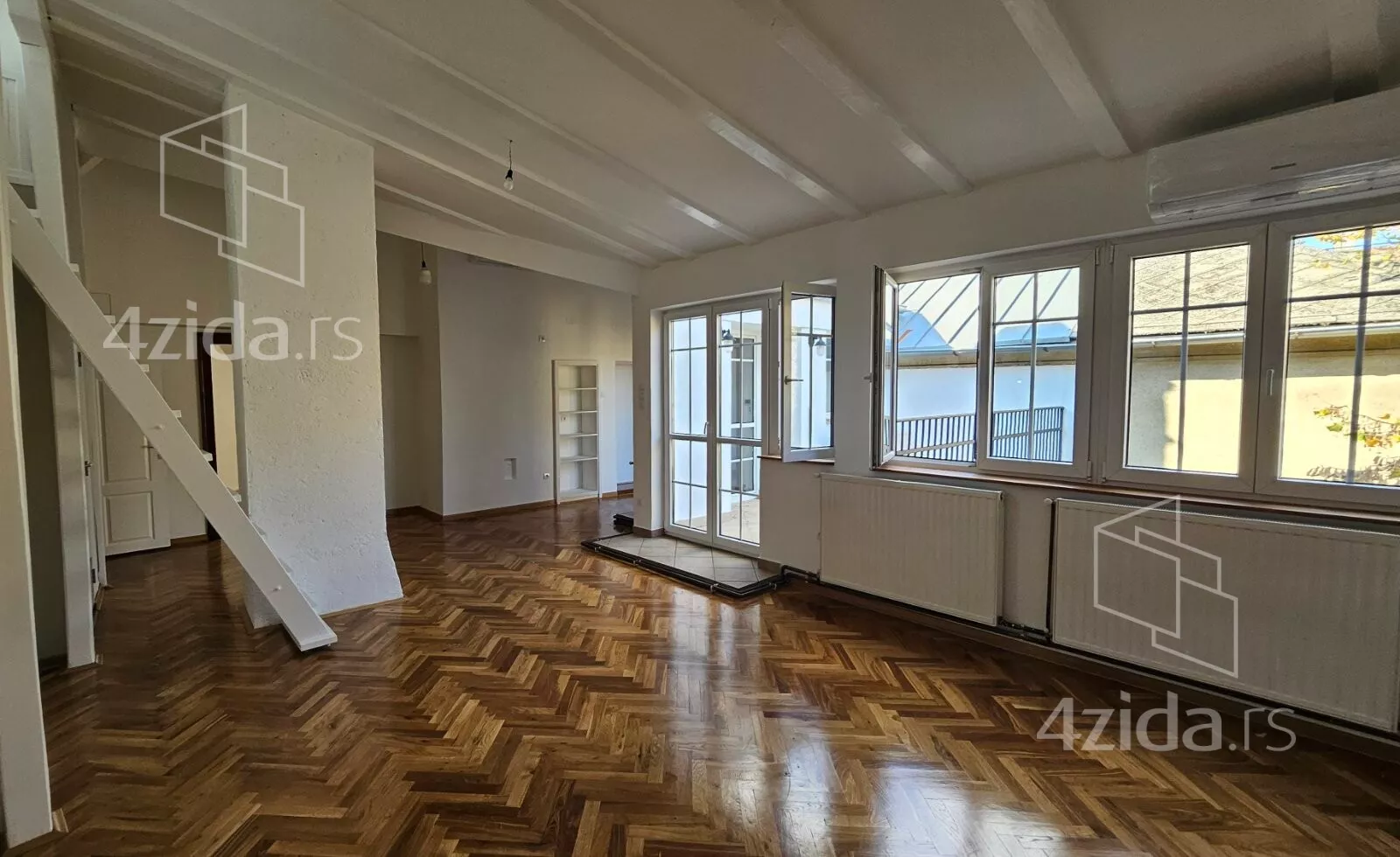 Petosoban stan | 4zida