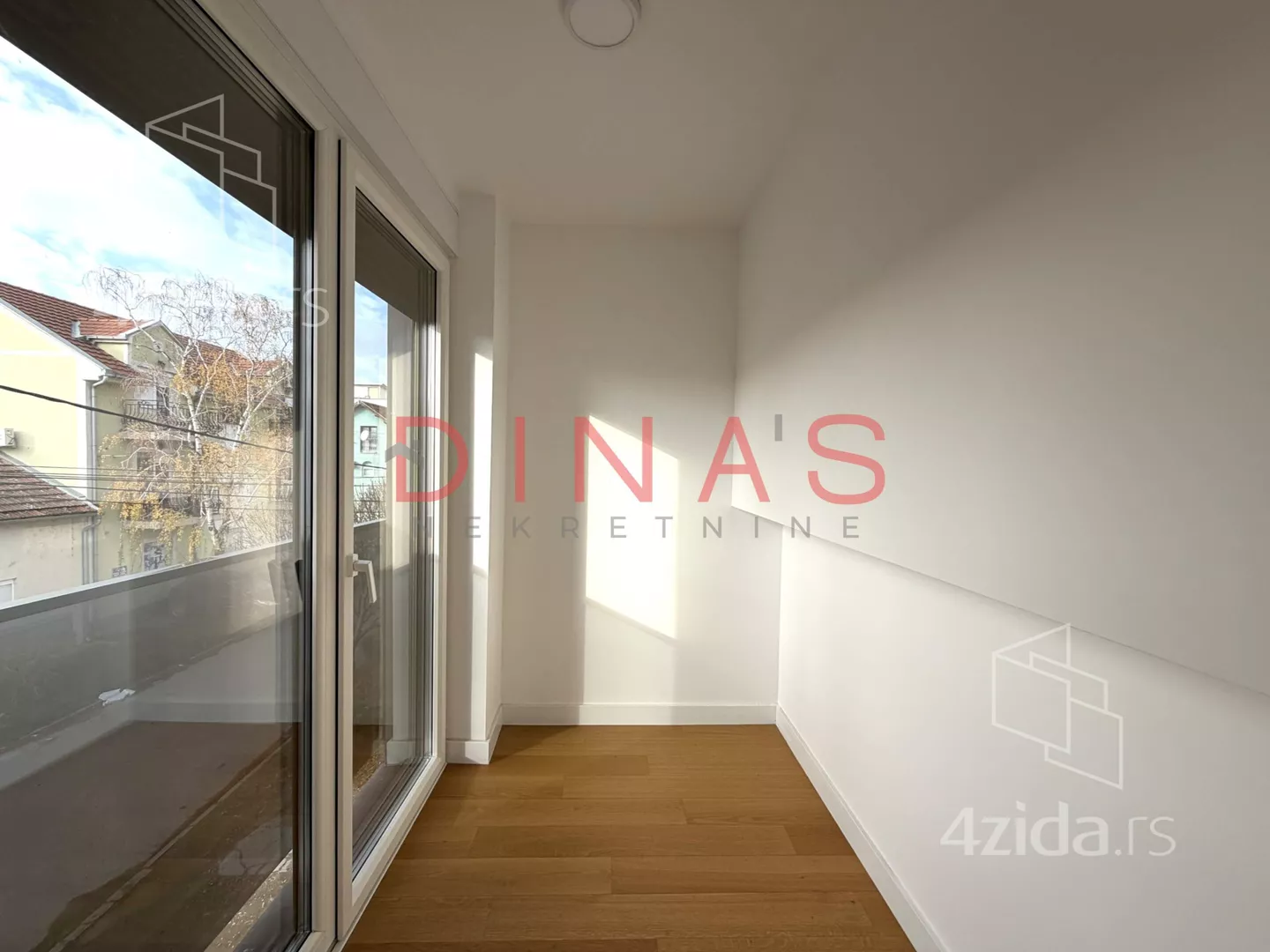 Petosoban stan | 4zida