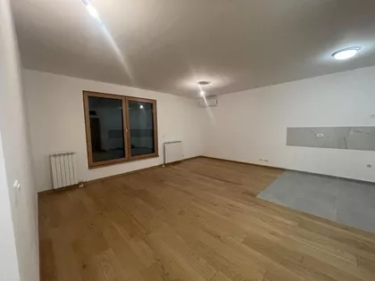 Tadije Sondermajera | 4zida.rs