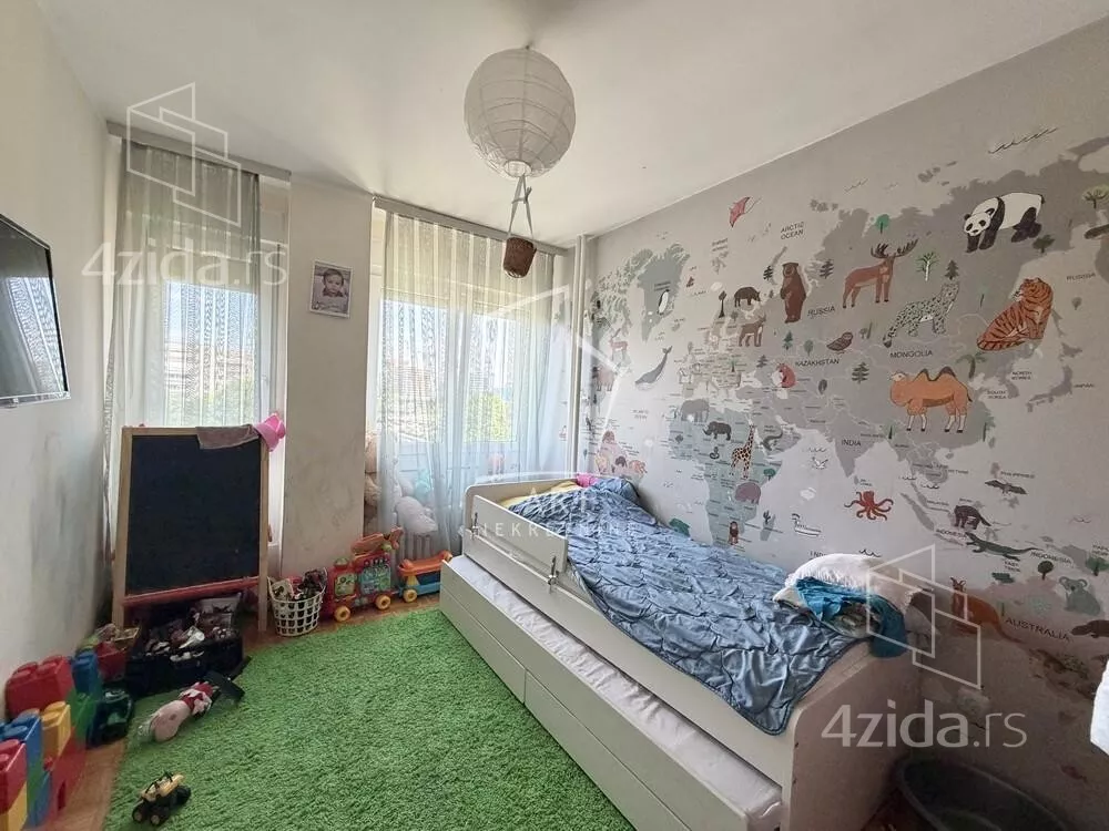 Troiposoban stan | 4zida