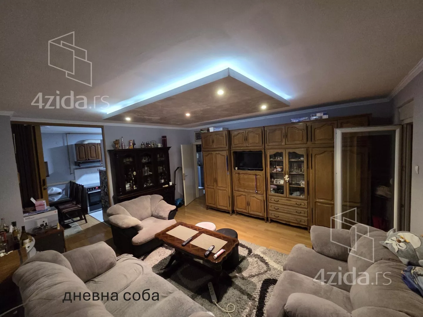 Dvoiposoban stan | 4zida