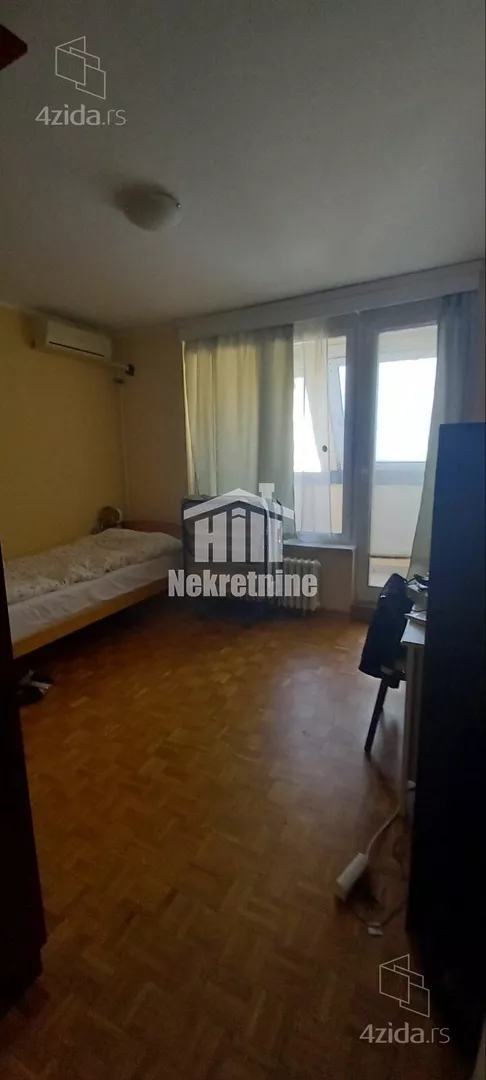 Četvoroiposoban stan | 4zida