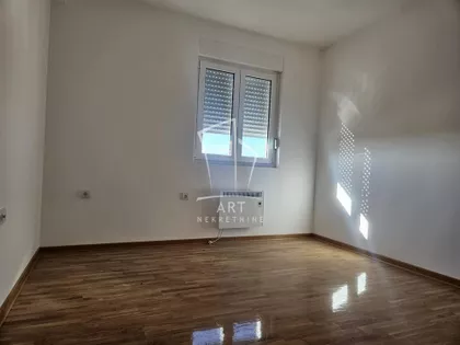 Kolumbova | 4zida.rs