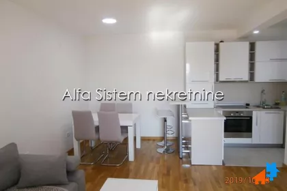 Crveni Krst Vračar | 4zida.rs