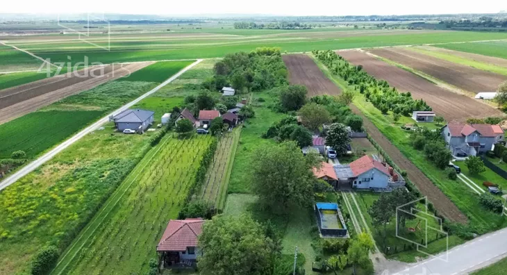 Poljoprivredno zemljište | 4zida