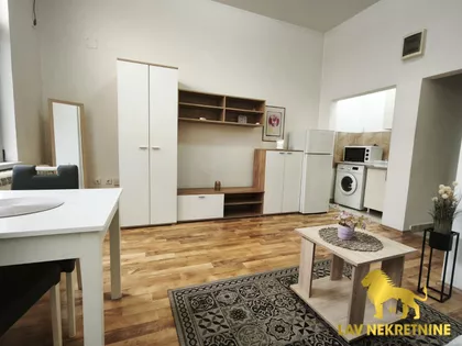 PETRA DRAPŠINA | 4zida.rs