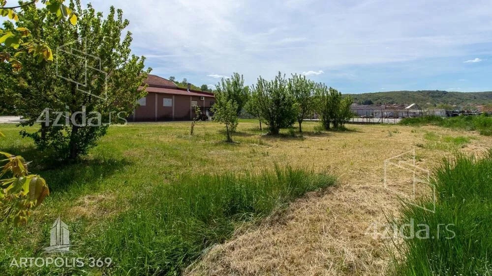 Poslovna zgrada | 4zida