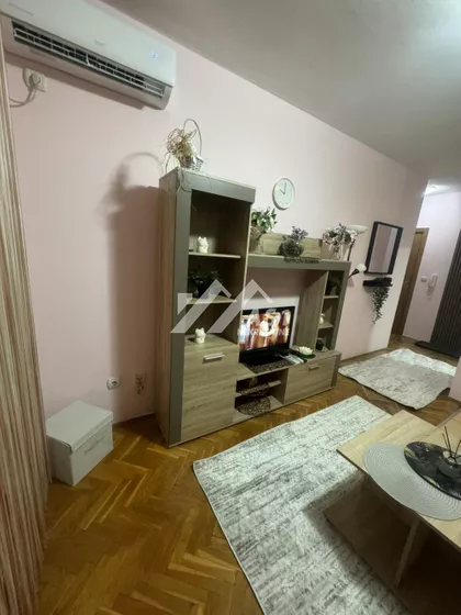 Hadži Ruvimova | 4zida.rs