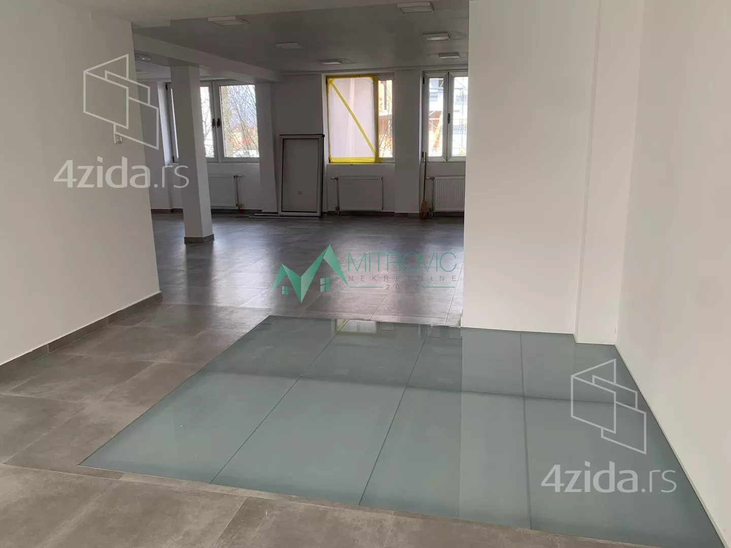 Poslovni prostor | 4zida