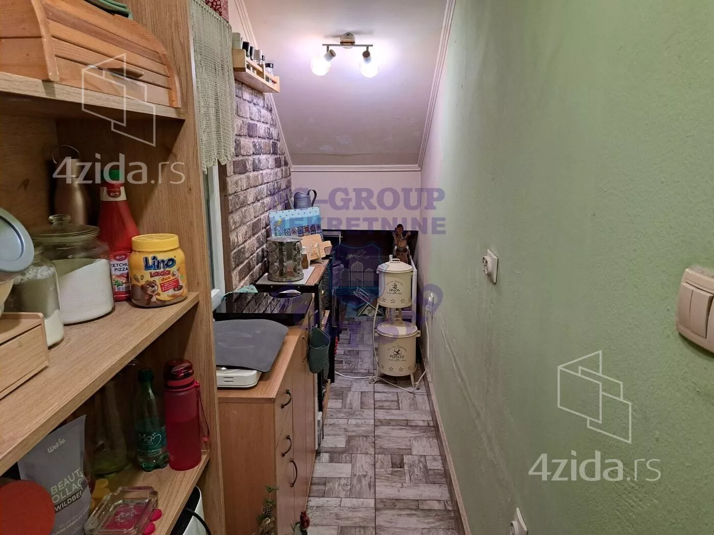 Troiposoban stan | 4zida