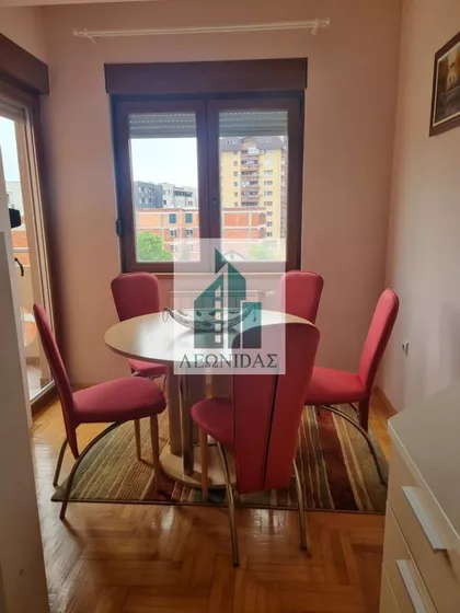 Crveni Pevac | 4zida.rs