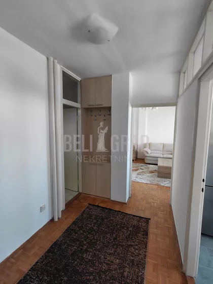 Pariske komune | 4zida.rs