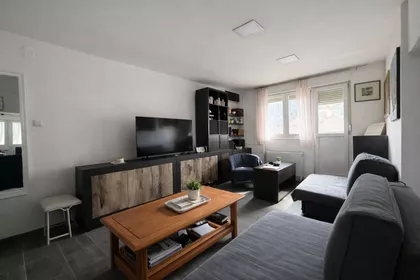 Karaburma | 4zida.rs