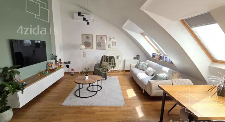 Troiposoban stan | 4zida