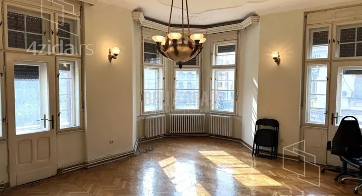 Šestosoban stan | 4zida