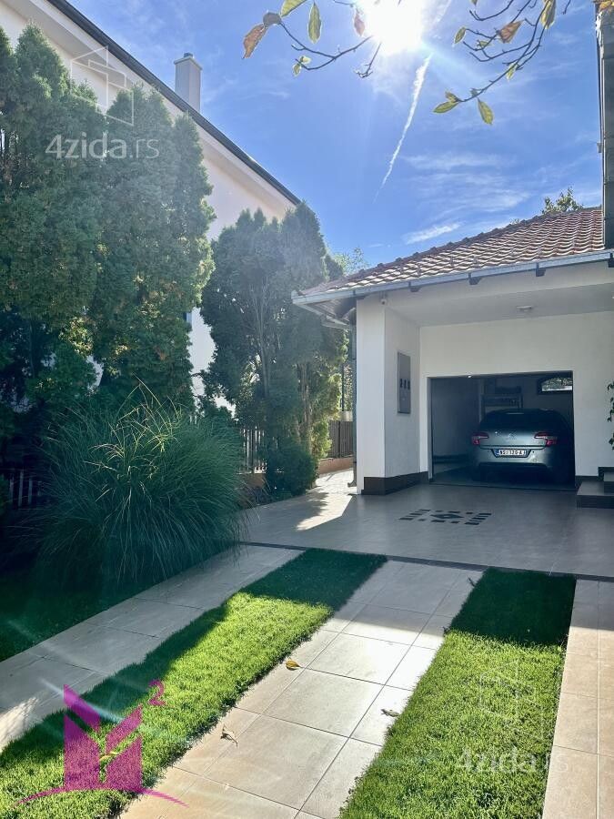 House in Stari Ledinci, Južnobački upravni okrug - Više