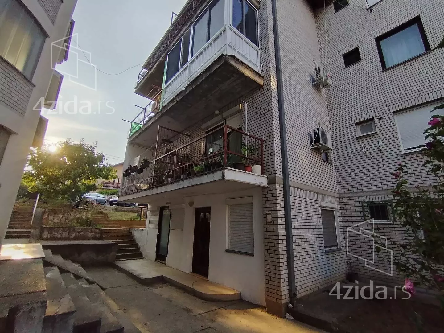 Garsonjera | 4zida