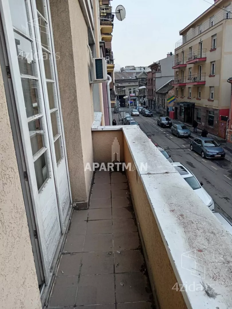 Četvoroiposoban stan | 4zida