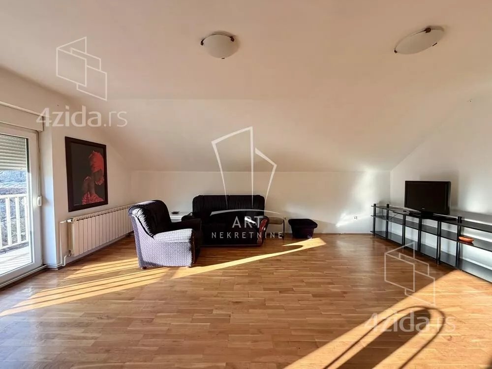 4-etažna kuća | 4zida