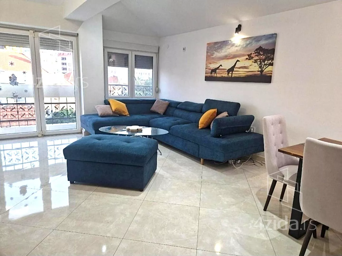 Dvoiposoban stan | 4zida