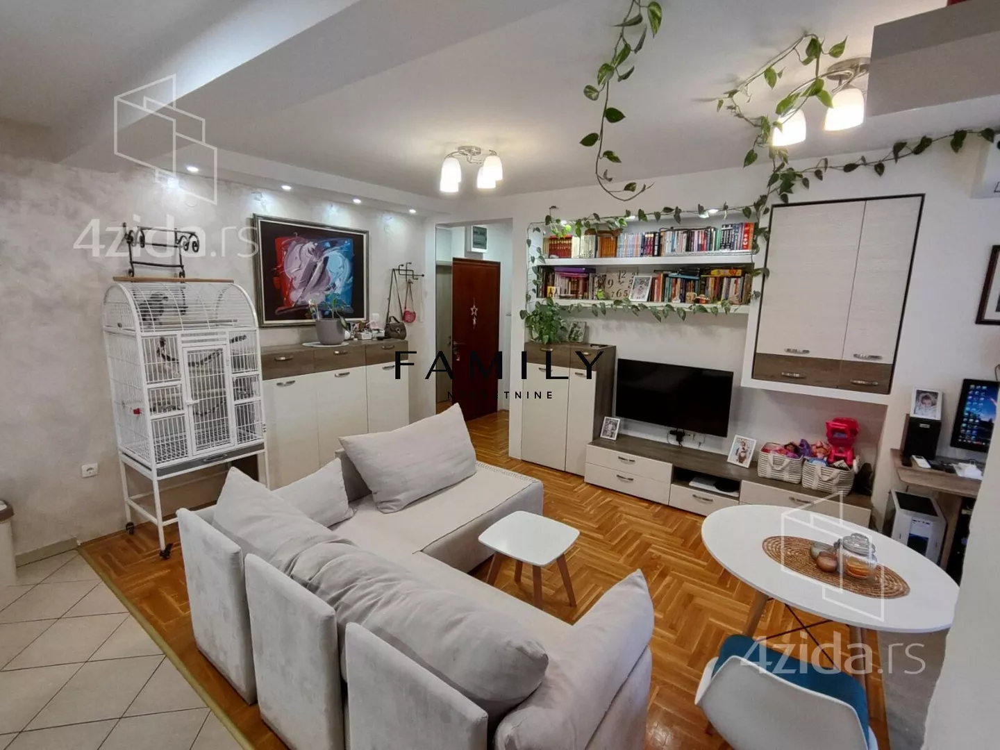 Jednoiposoban stan | 4zida